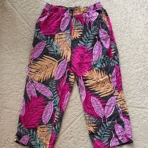Jane and Delancey Pink and Black Tropical Cropped Pants